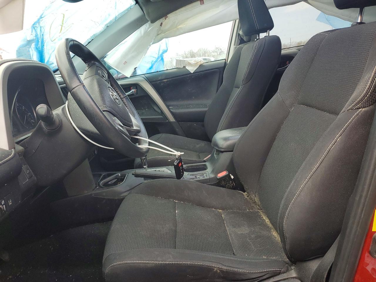 2017 TOYOTA RAV4 XLE photo 7