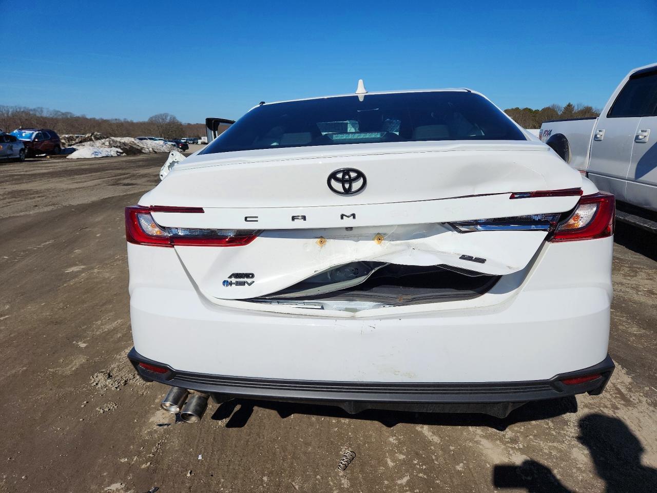 2025 TOYOTA CAMRY SE photo 16