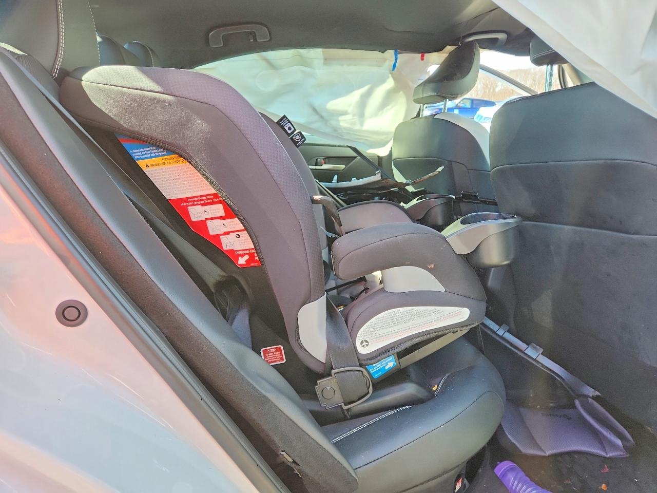 2025 TOYOTA CAMRY SE photo 28