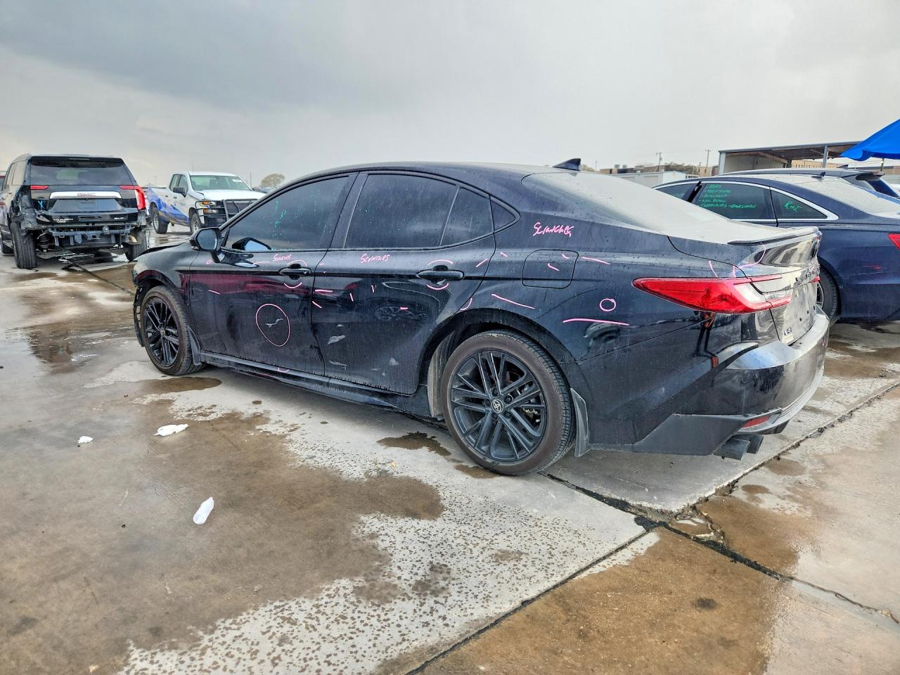 2025 TOYOTA CAMRY SE photo 3