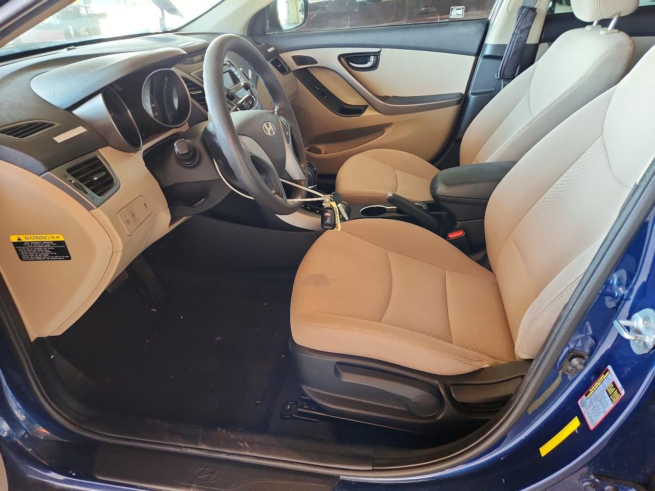 2016 HYUNDAI ELANTRA SE photo 19