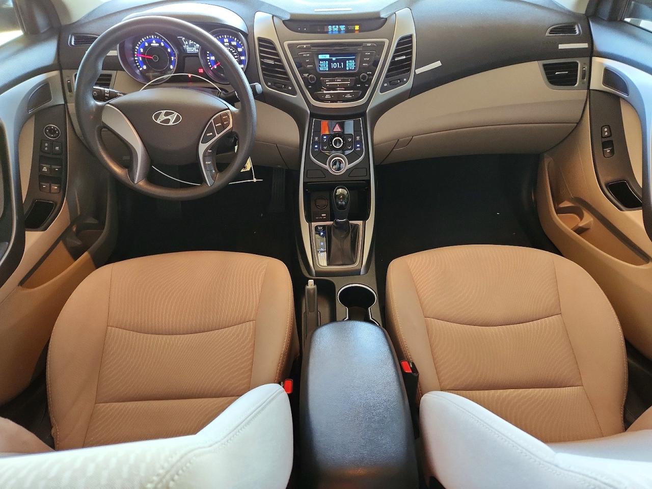 2016 HYUNDAI ELANTRA SE photo 22