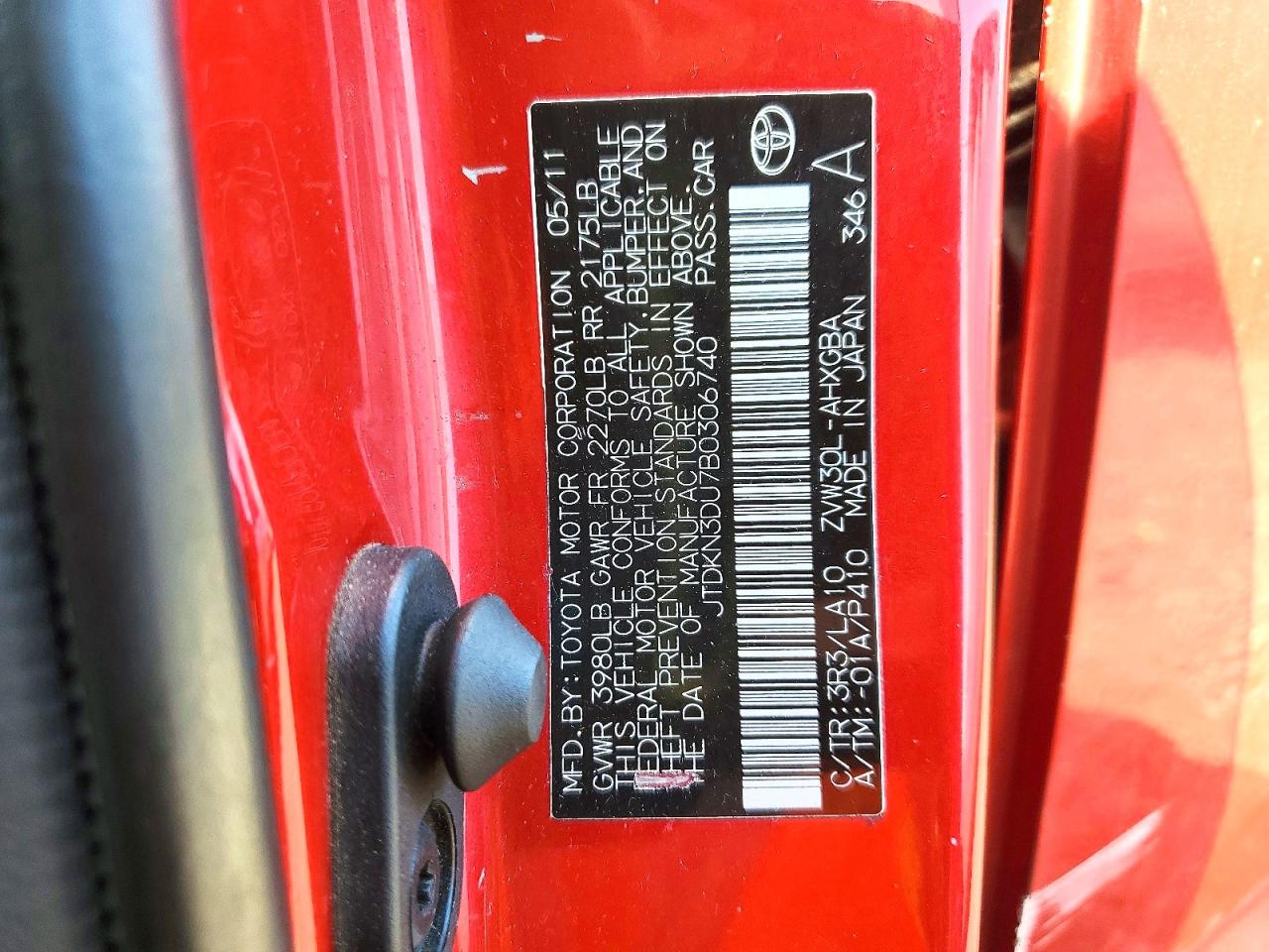 2011 TOYOTA PRIUS FIVE photo 34