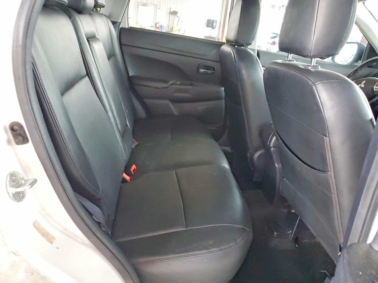 2011 MITSUBISHI OUTLANDER SPORT SE photo 19