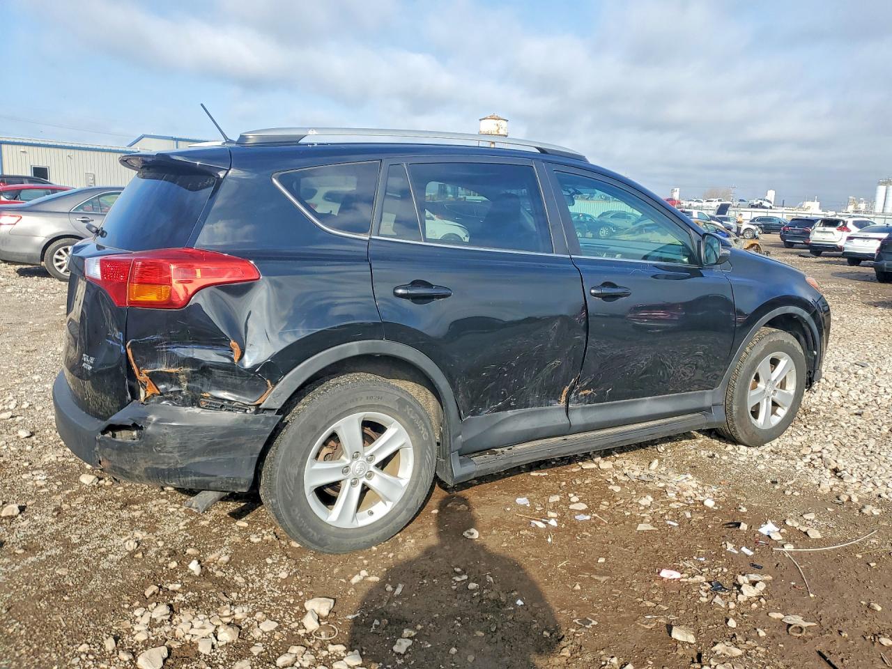 2014 TOYOTA RAV4 XLE photo 5