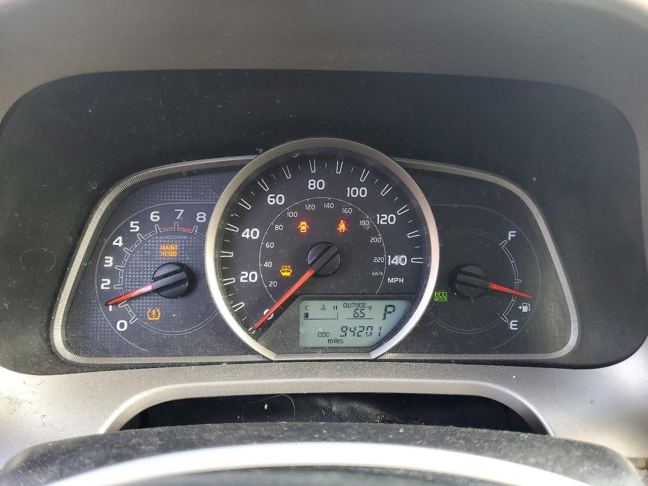 2014 TOYOTA RAV4 XLE photo 17