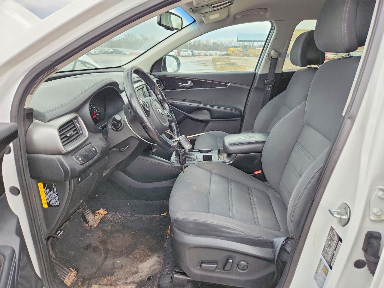 2016 KIA SORENTO LX photo 7