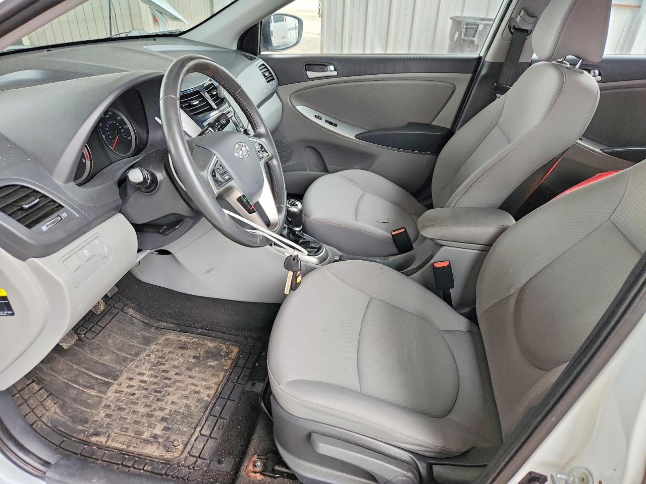 2016 HYUNDAI ACCENT SPORT photo 7