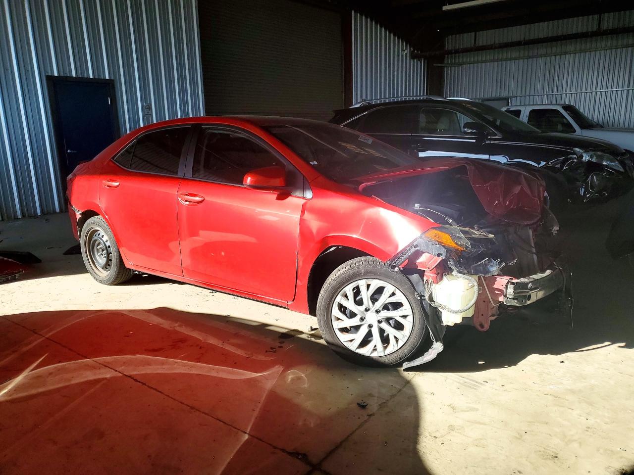 2018 TOYOTA COROLLA LE photo 4