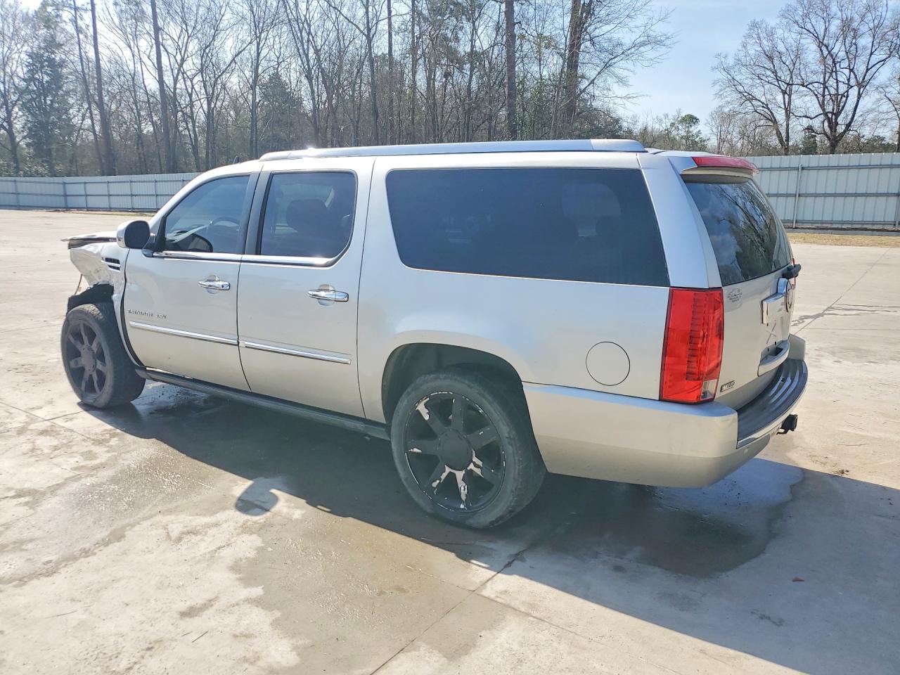 2011 CADILLAC ESCALADE ESV PREMIUM photo 3