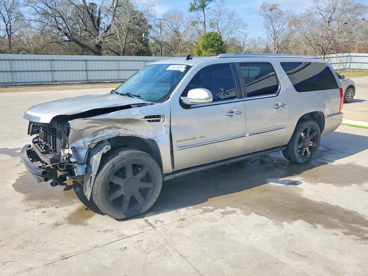 2011 CADILLAC ESCALADE