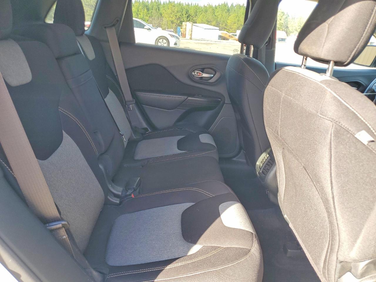 2014 JEEP CHEROKEE LATITUDE photo 31