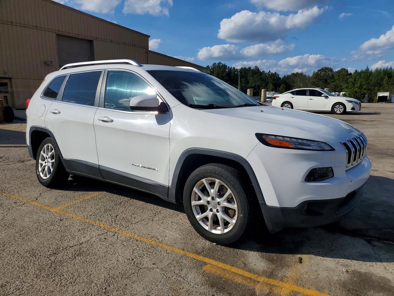 2014 JEEP CHEROKEE LATITUDE photo 10