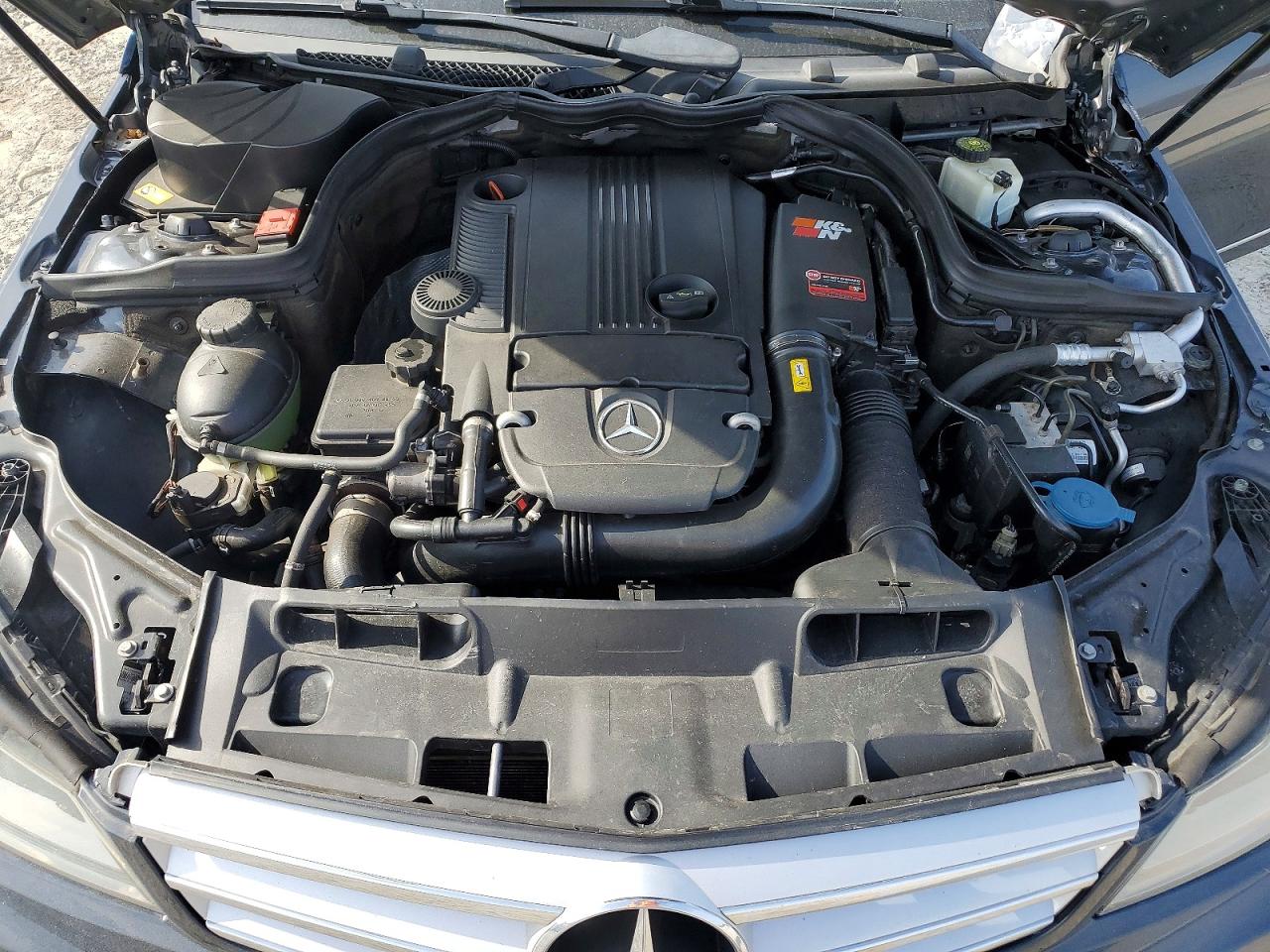 2013 MERCEDES-BENZ C 250 photo 21