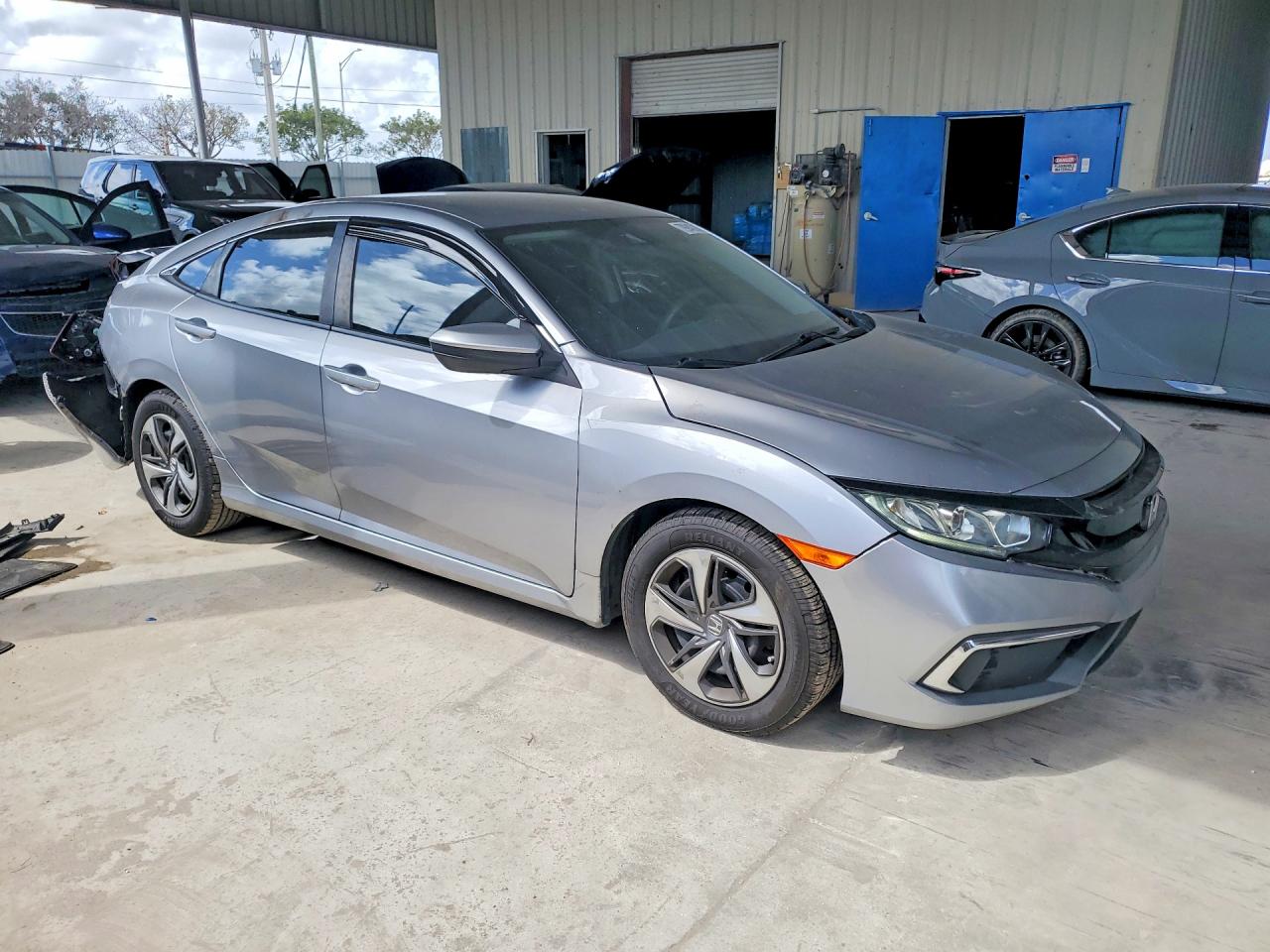 2020 HONDA CIVIC LX photo 4