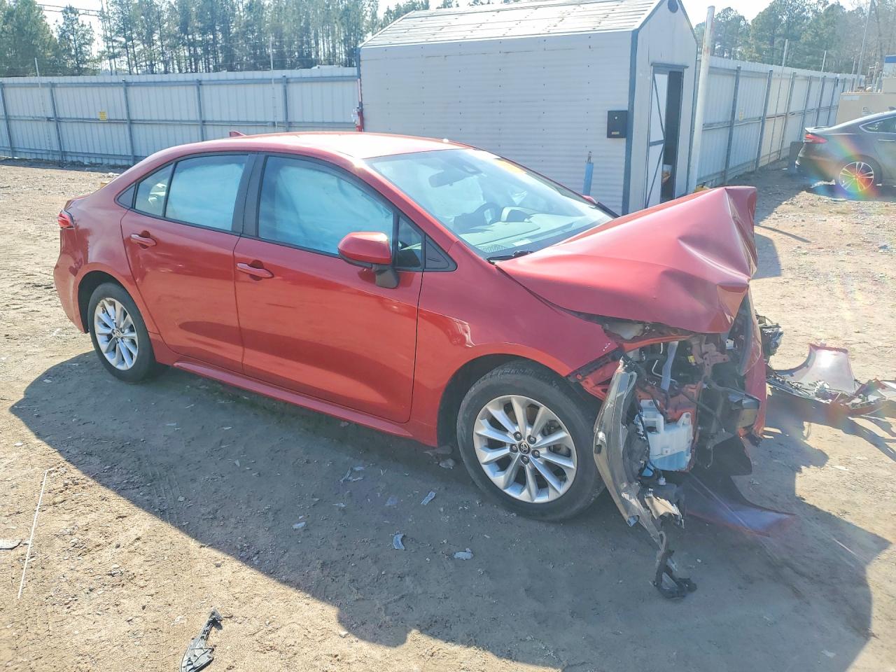 2021 TOYOTA COROLLA LE photo 4