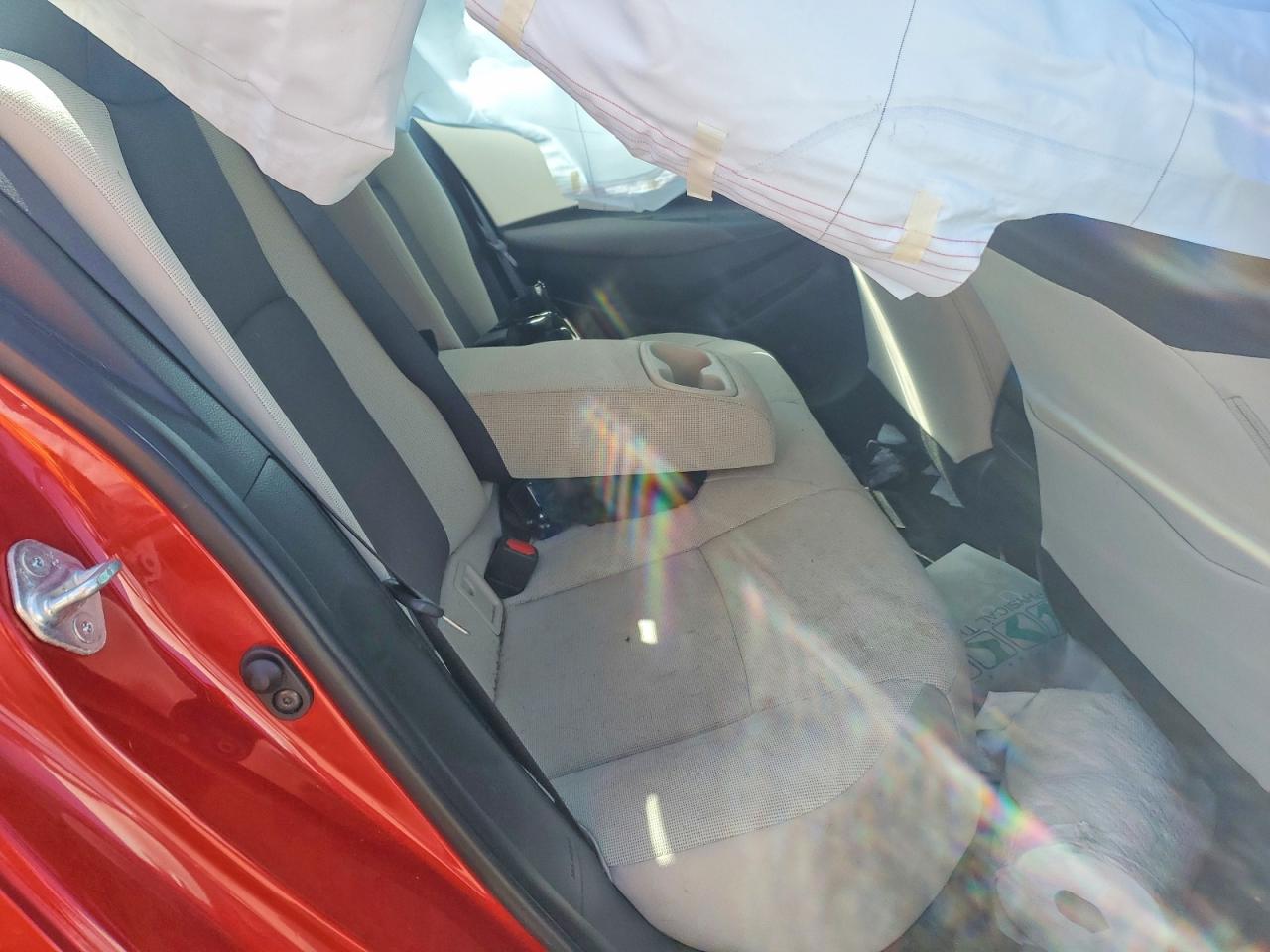 2021 TOYOTA COROLLA LE photo 10