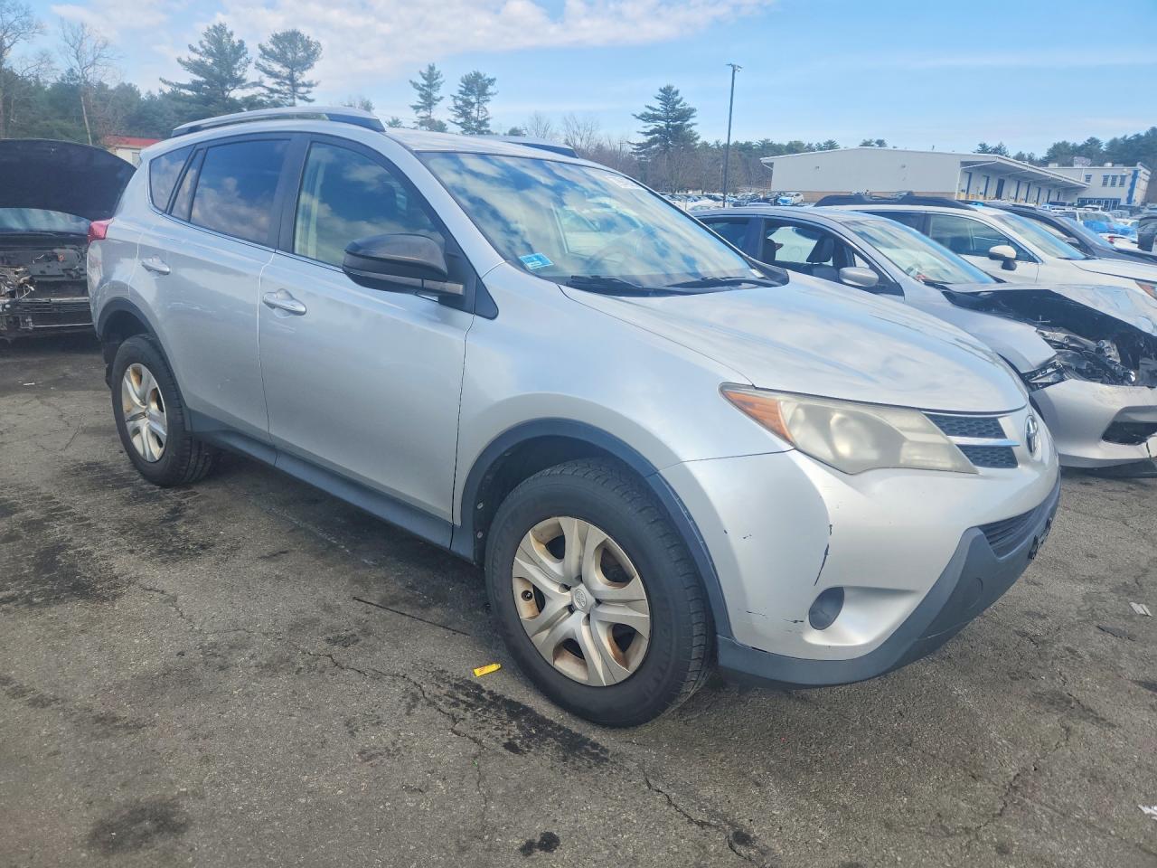 2013 TOYOTA RAV4 LE photo 4