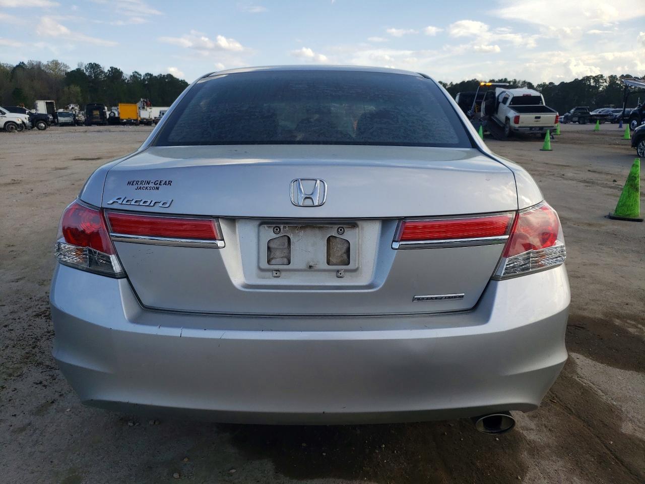 2012 HONDA ACCORD SE photo 16