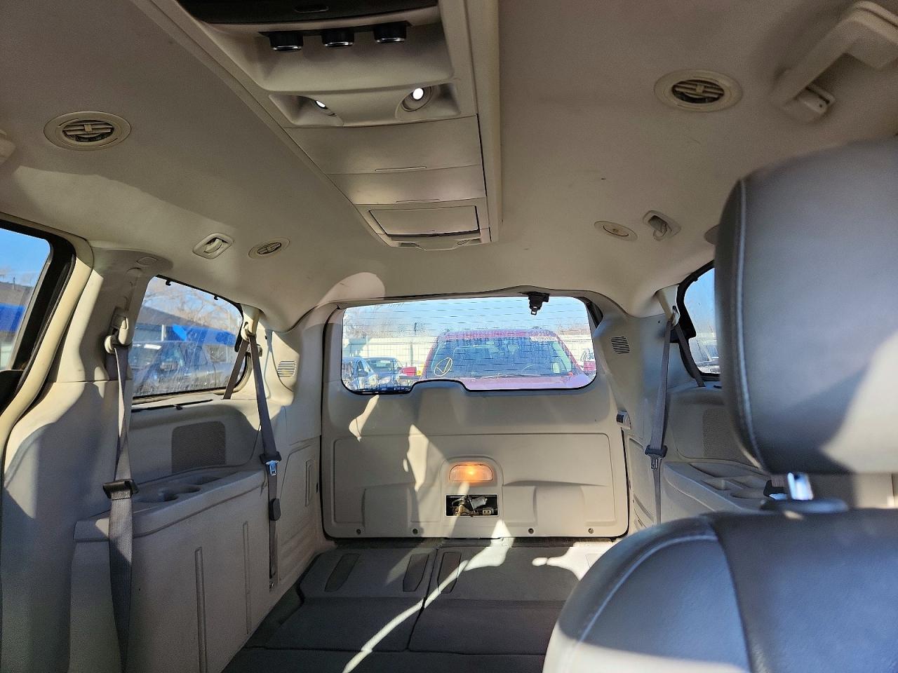 2010 DODGE GRAND CARAVAN SXT photo 28