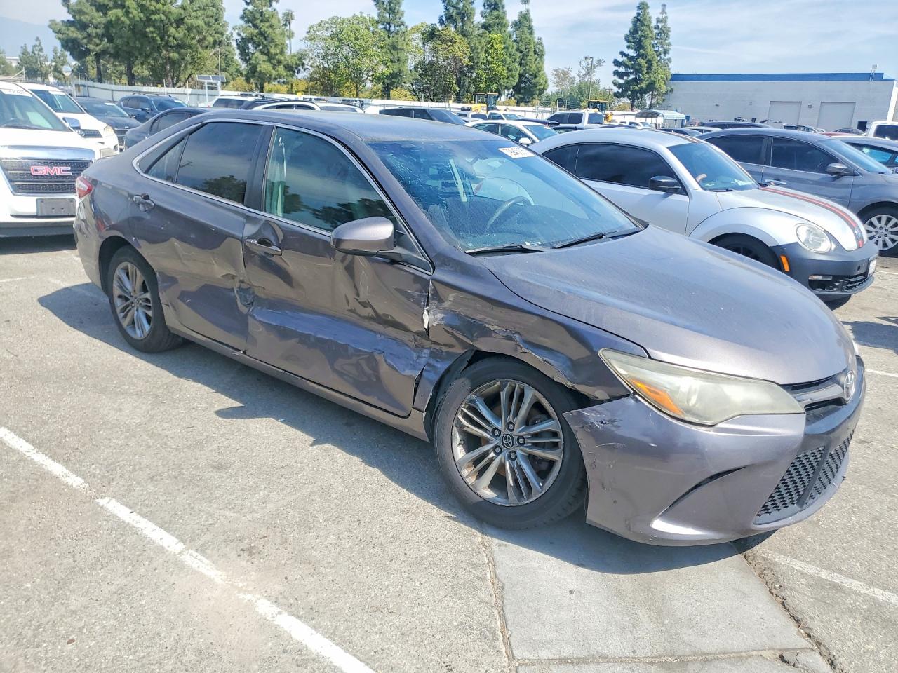 2015 TOYOTA CAMRY SE photo 7