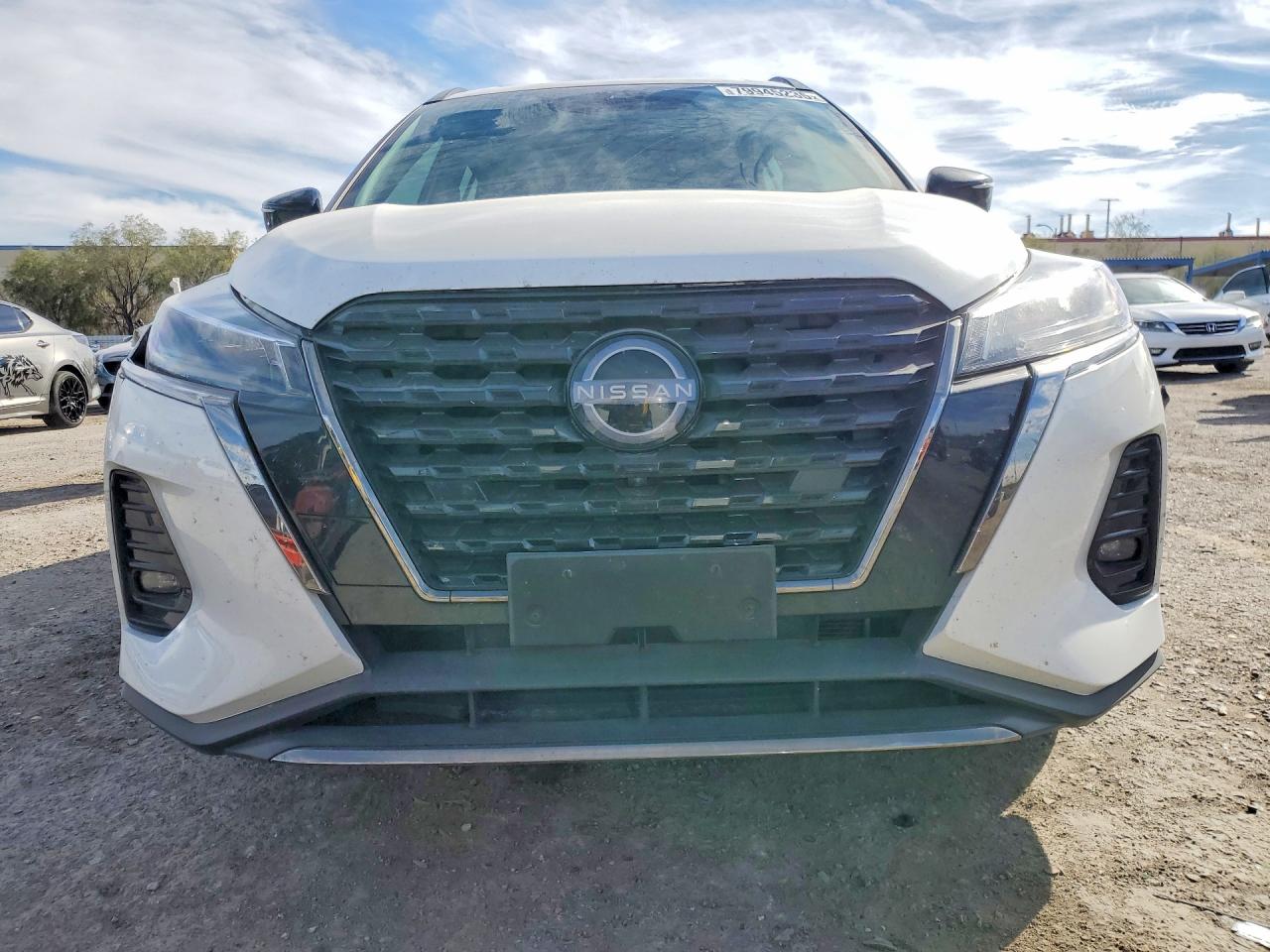2023 NISSAN KICKS SR photo 9