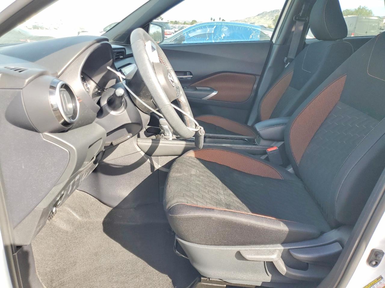 2023 NISSAN KICKS SR photo 13