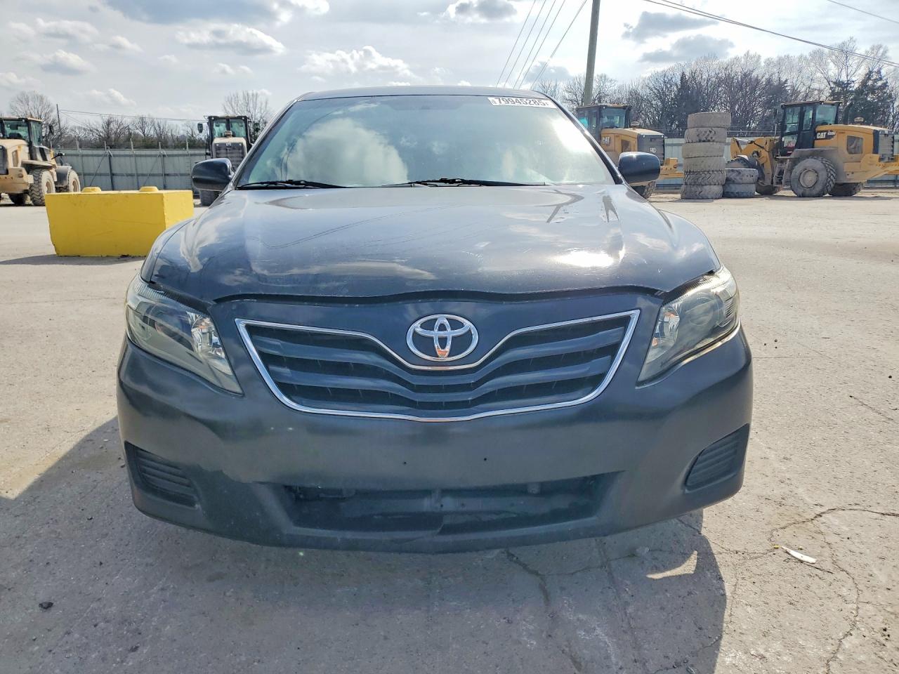 2010 TOYOTA CAMRY LE photo 5