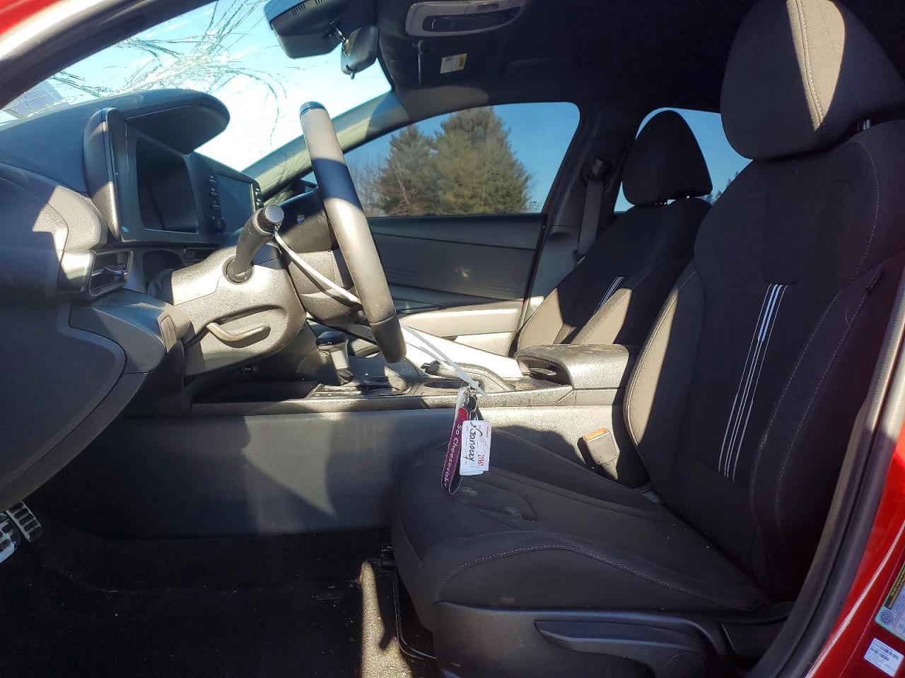 2025 HYUNDAI ELANTRA SEL SPORT photo 19