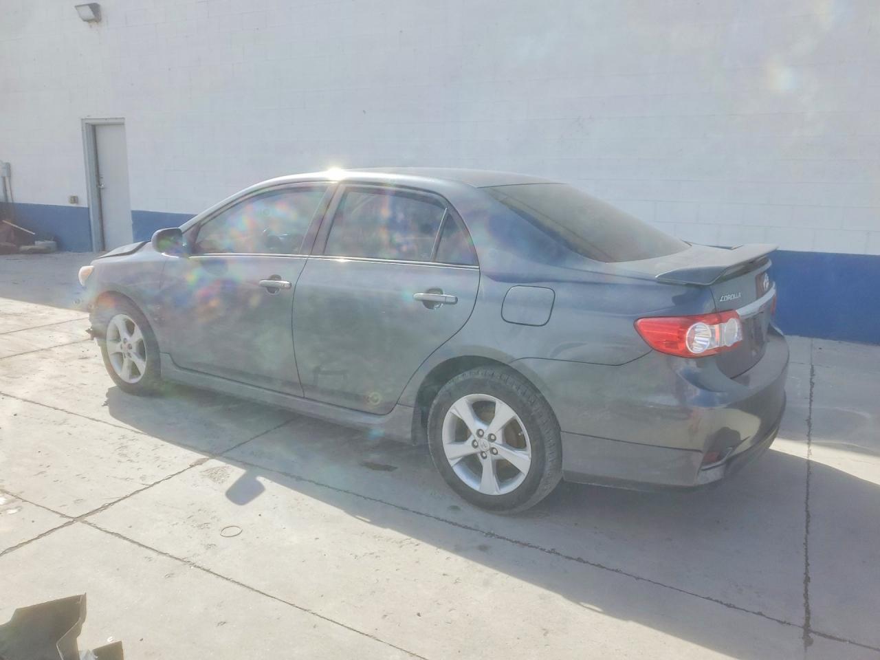 2012 TOYOTA COROLLA S photo 2