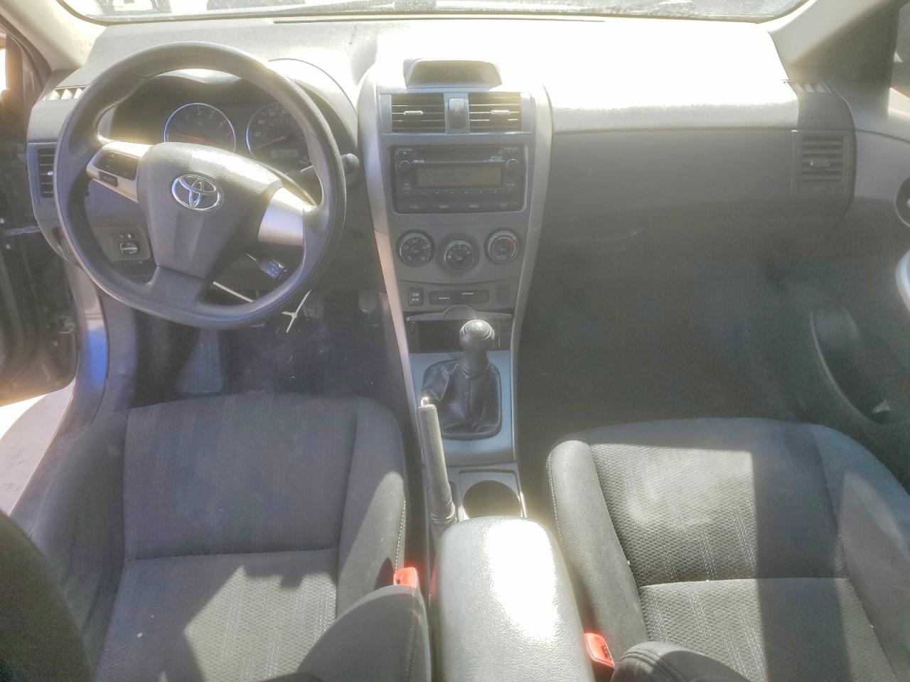 2012 TOYOTA COROLLA S photo 8