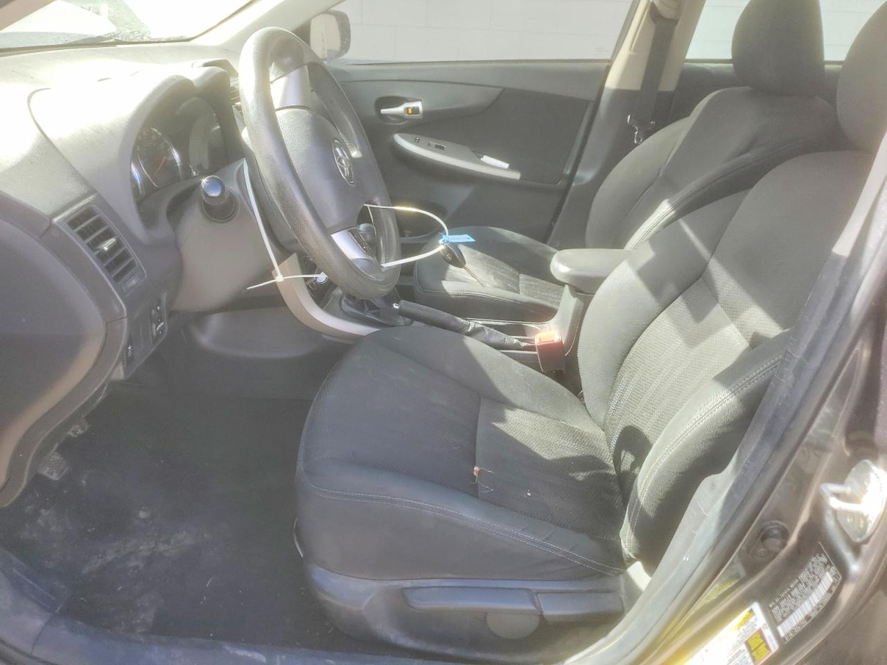 2012 TOYOTA COROLLA S photo 7
