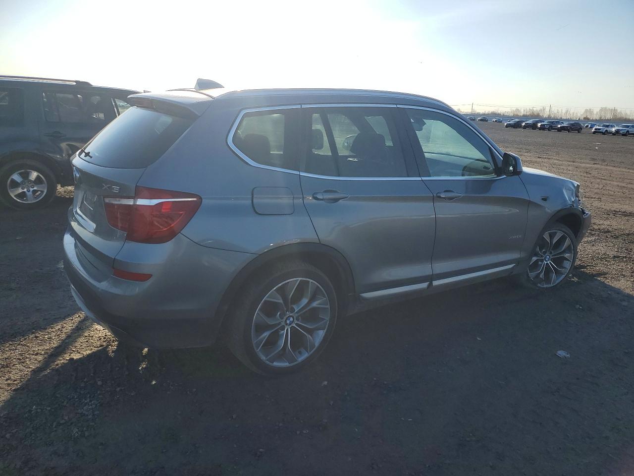 2015 BMW X3 XDRIVE28I photo 3