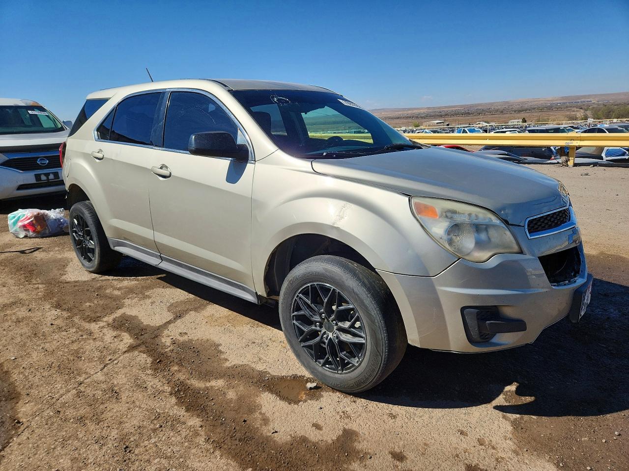 2015 CHEVROLET EQUINOX LS photo 4