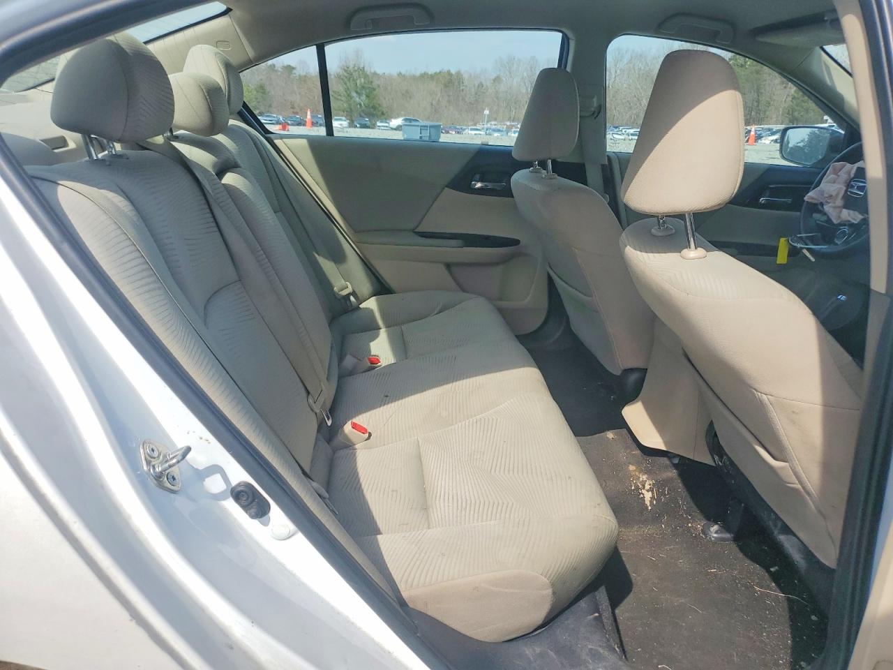 2016 HONDA ACCORD LX photo 19