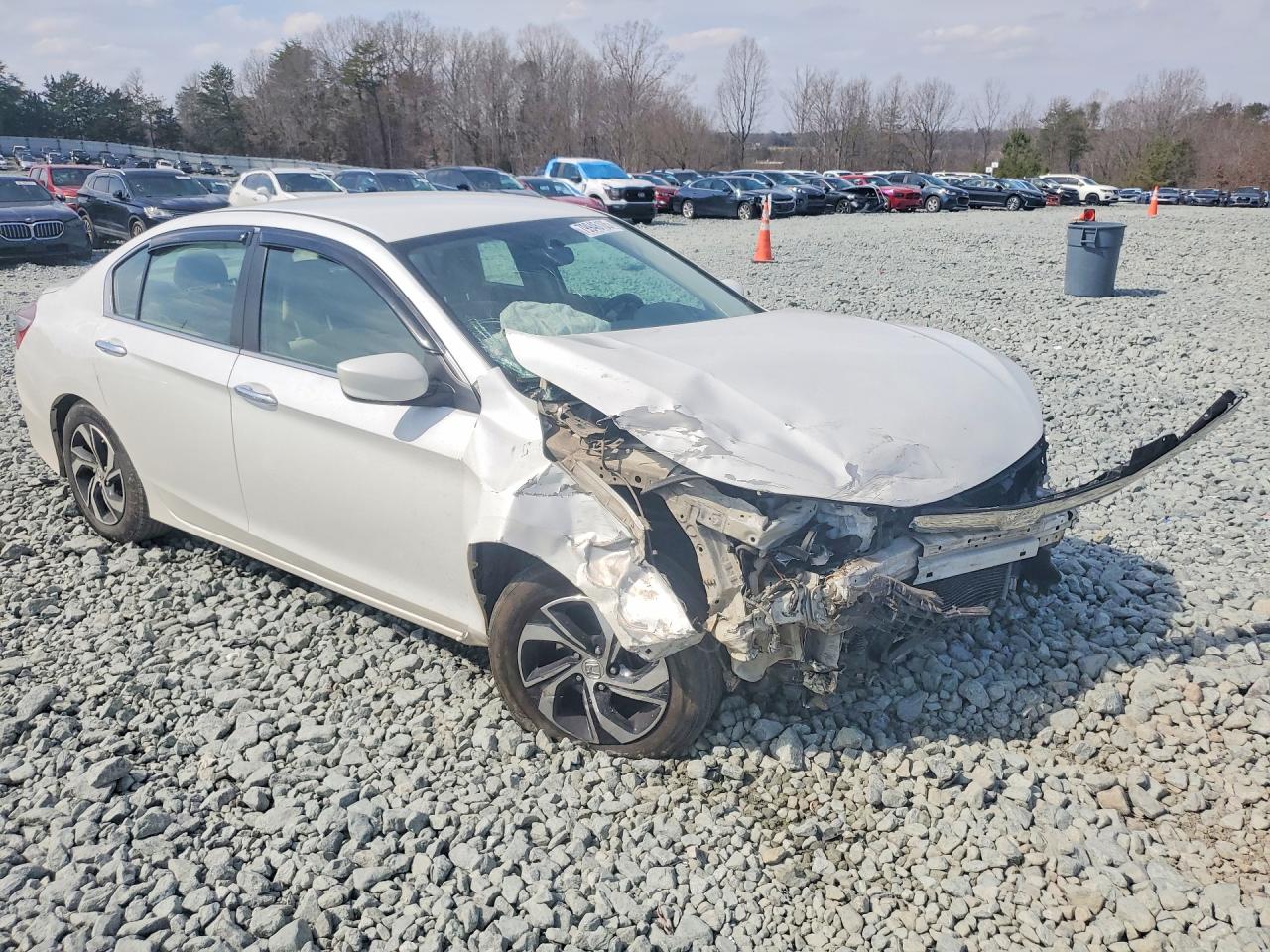 2016 HONDA ACCORD LX photo 7