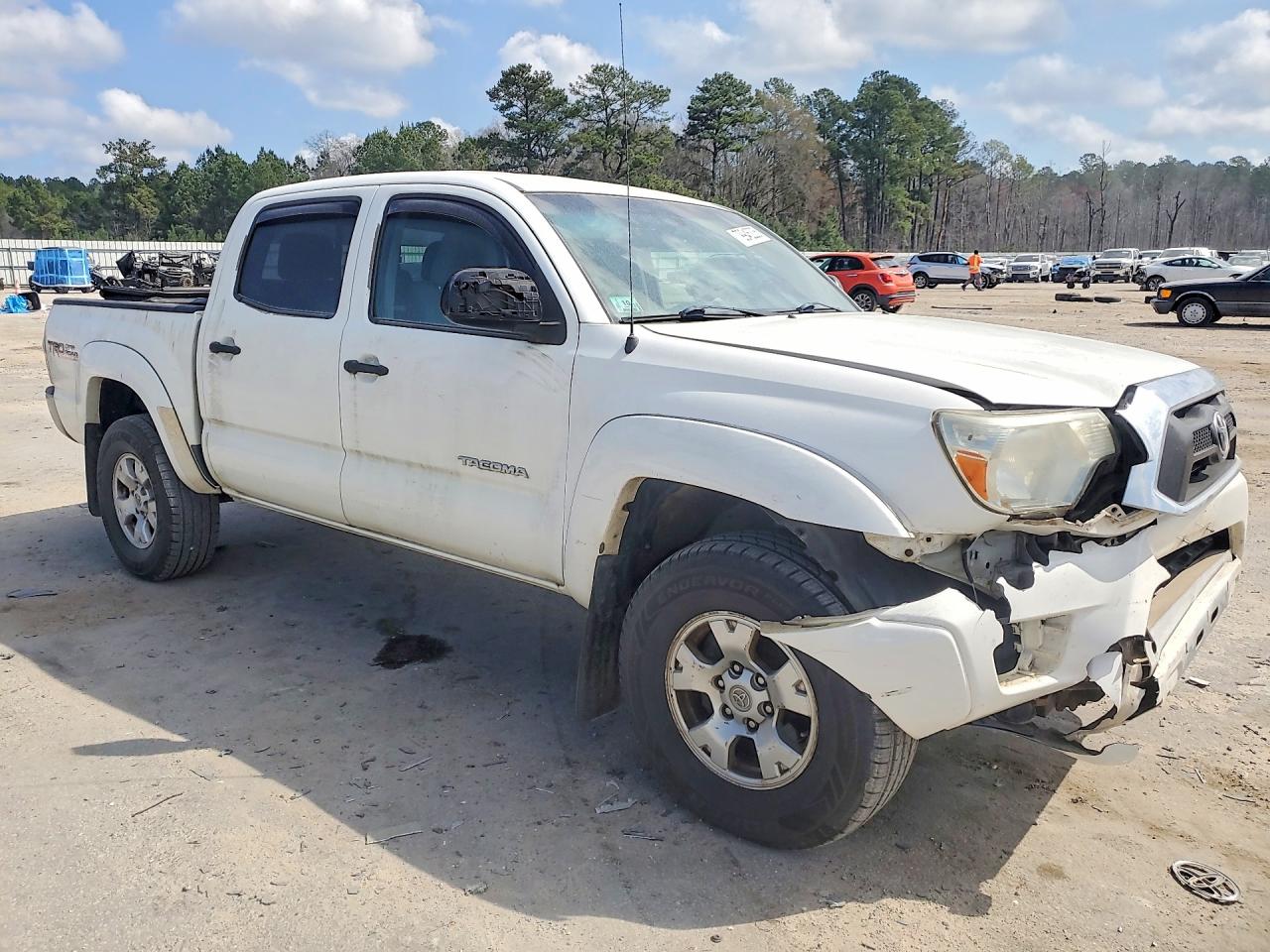 2013 TOYOTA TACOMA V6 photo 10