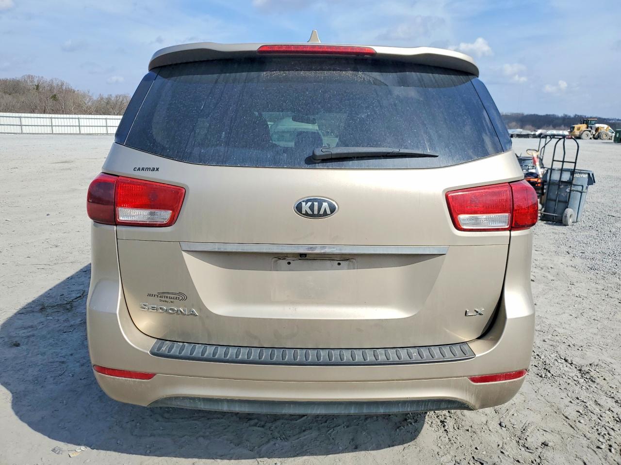 2017 KIA SEDONA LX photo 11