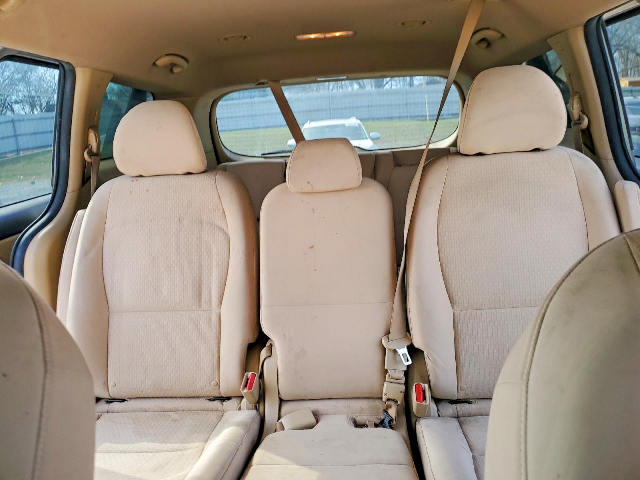 2017 KIA SEDONA LX photo 19