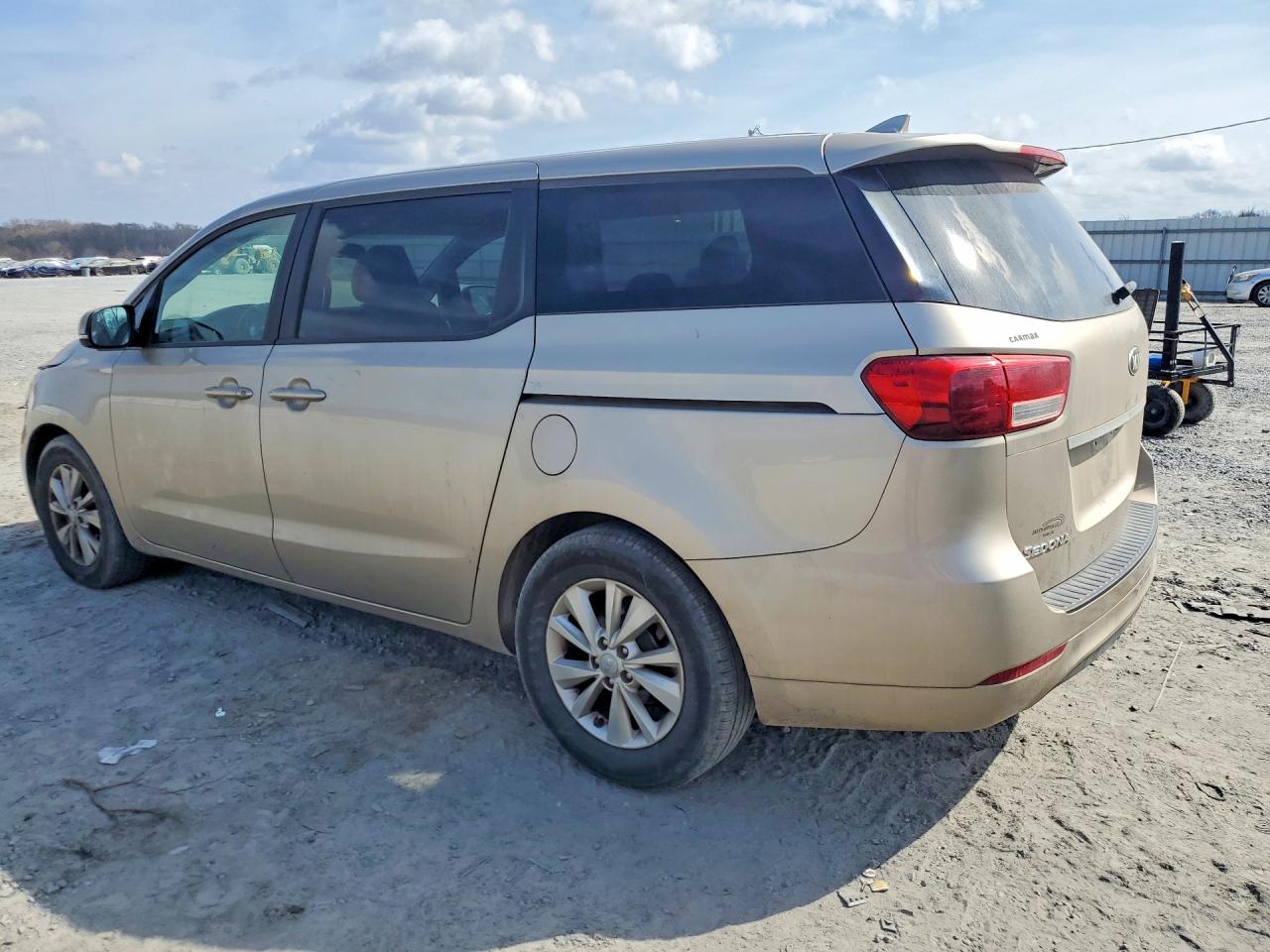 2017 KIA SEDONA LX photo 3