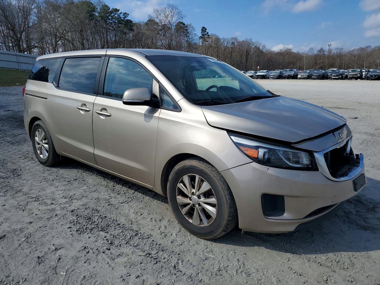 2017 KIA SEDONA LX photo 7