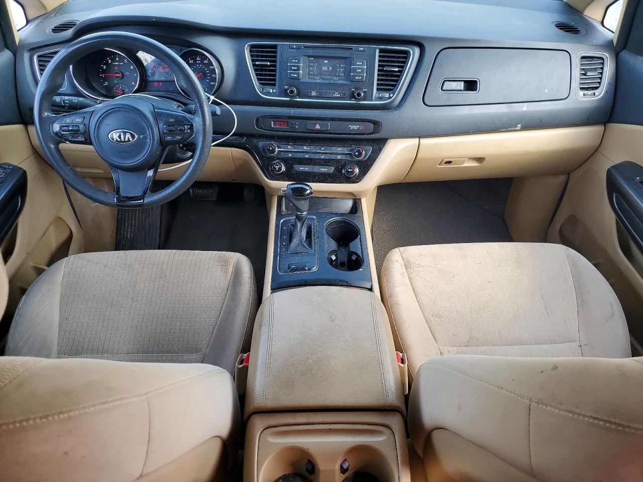 2017 KIA SEDONA LX photo 15