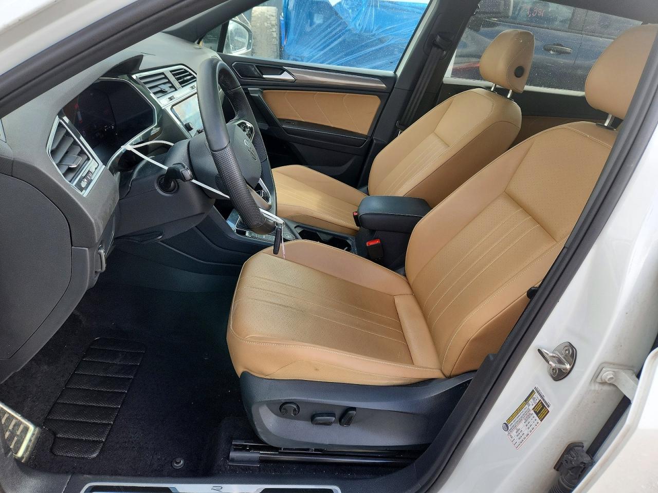 2024 VOLKSWAGEN TIGUAN SE R-LINE BLACK photo 7
