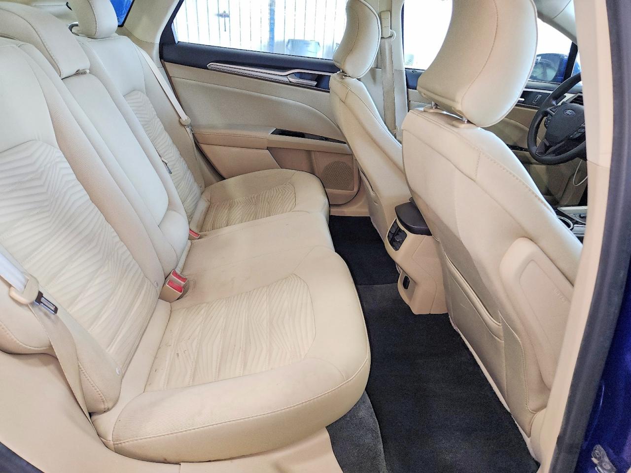2016 FORD FUSION SE photo 10