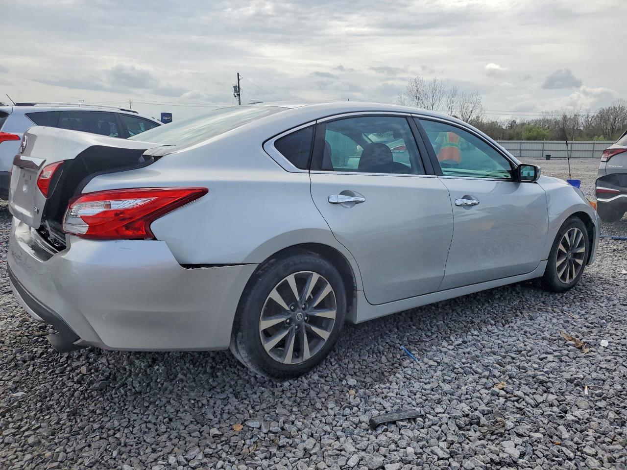 2017 NISSAN ALTIMA 2.5 SV photo 5