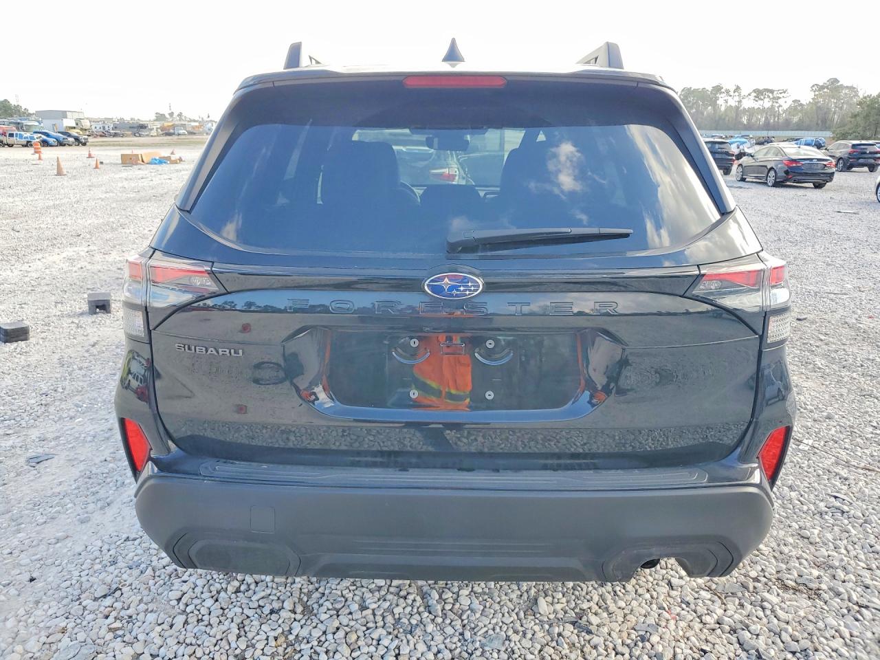 2025 SUBARU FORESTER PREMIUM photo 11