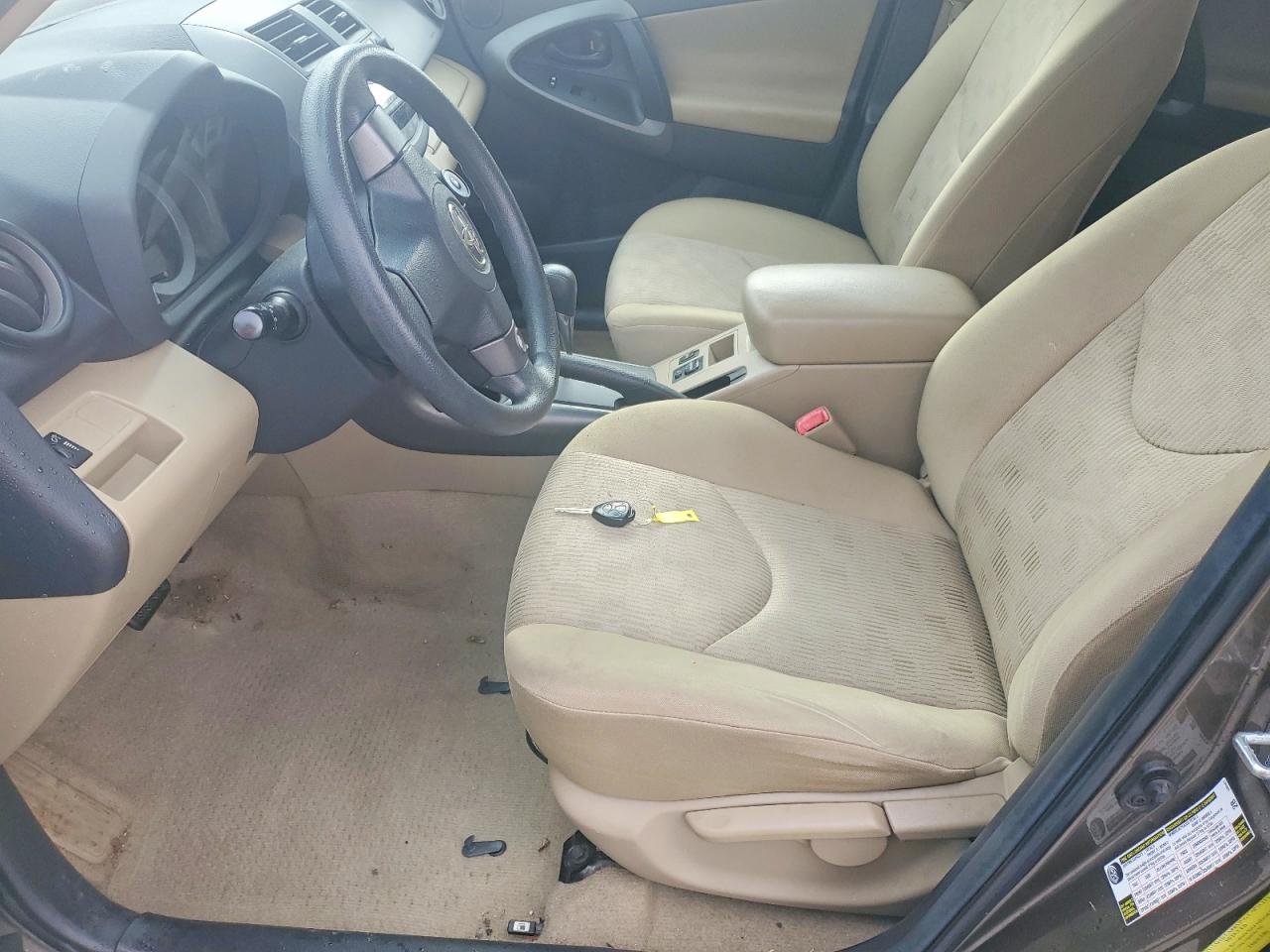 2010 TOYOTA RAV4 BASE photo 13