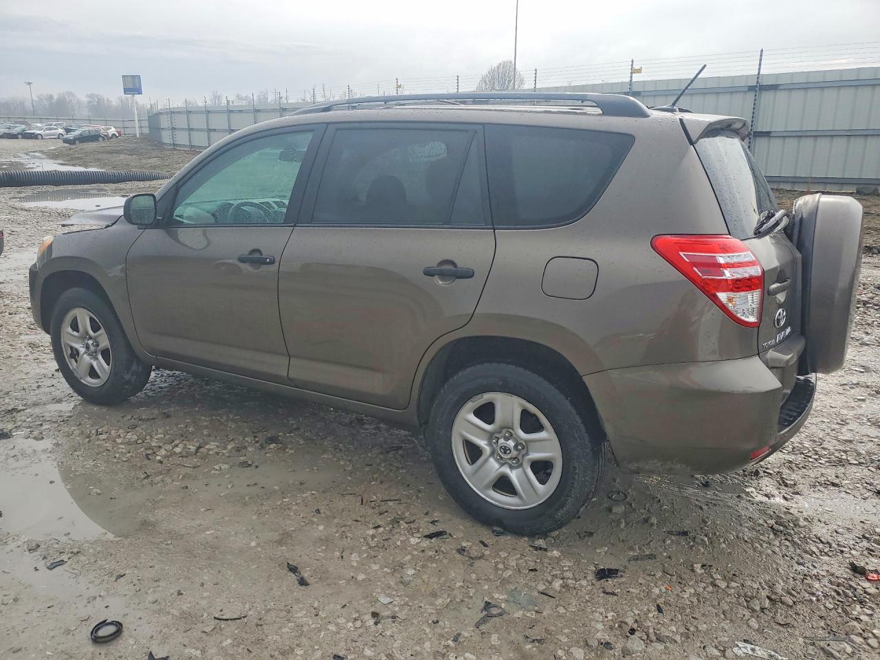 2010 TOYOTA RAV4 BASE photo 3