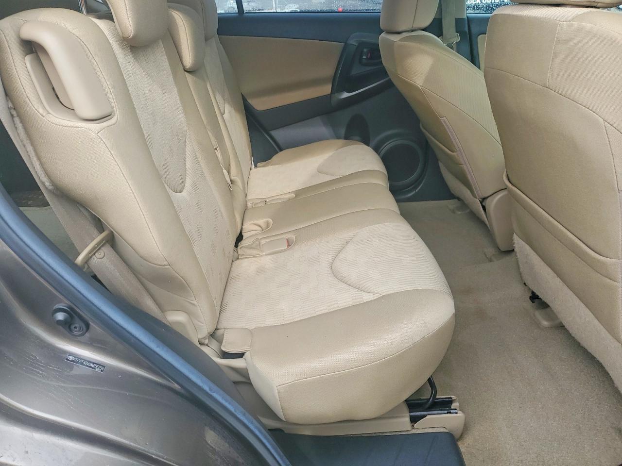 2010 TOYOTA RAV4 BASE photo 19