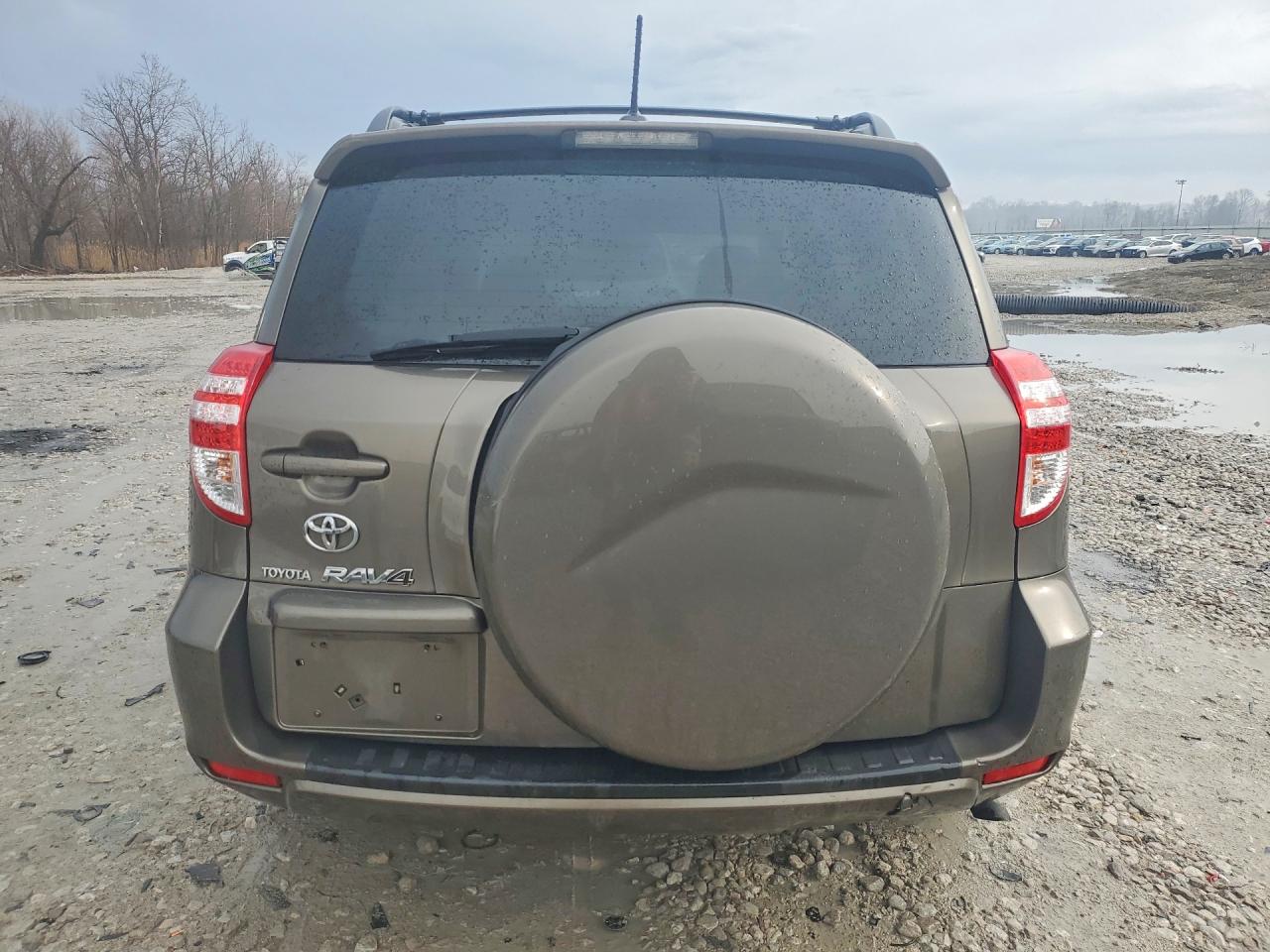 2010 TOYOTA RAV4 BASE photo 11